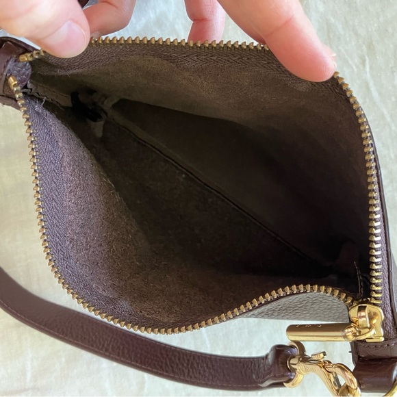 Cuyana Crossbody Bag - Picture 3 of 4